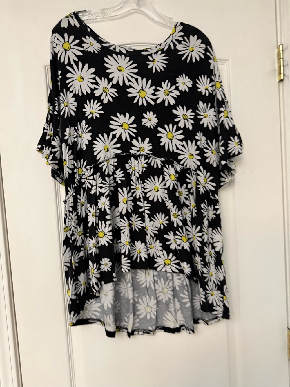 Daisy Print Black Women’s Top - Floral Peplum Tunic
